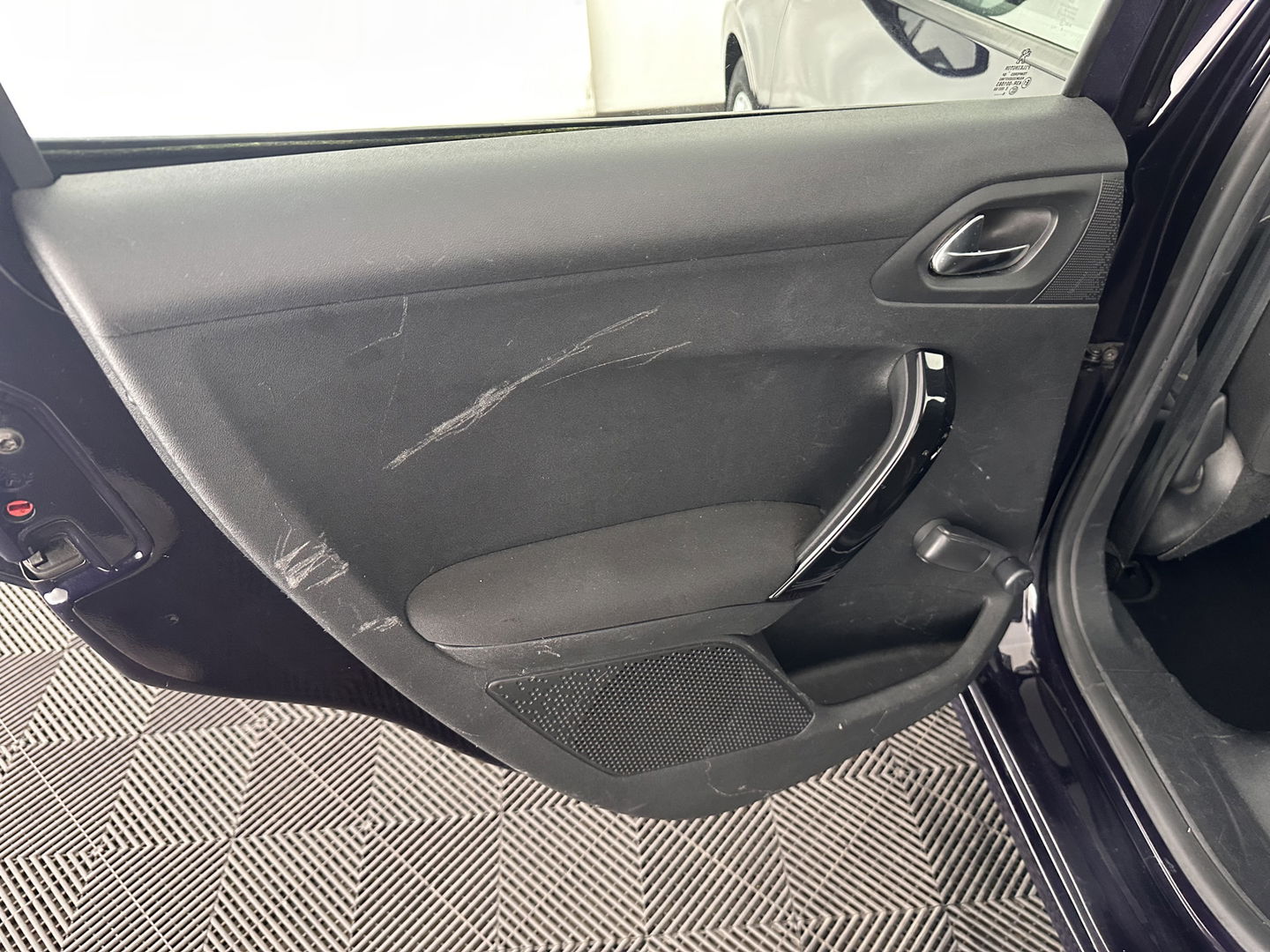 Peugeot 208 1.6 e-HDi Blue Lease *NAVI-FULLMAP | COMFORT-SEATS | AIRCO | CRUISE | TOWBAR*