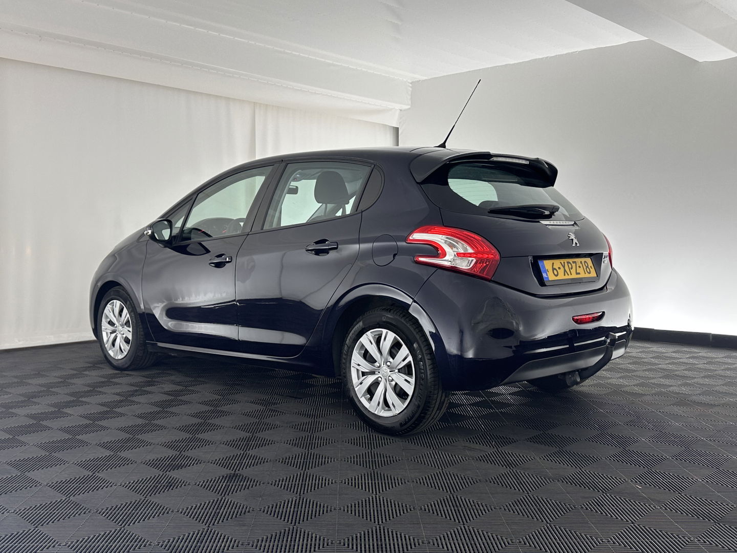 Peugeot 208 1.6 e-HDi Blue Lease *NAVI-FULLMAP | COMFORT-SEATS | AIRCO | CRUISE | TOWBAR*