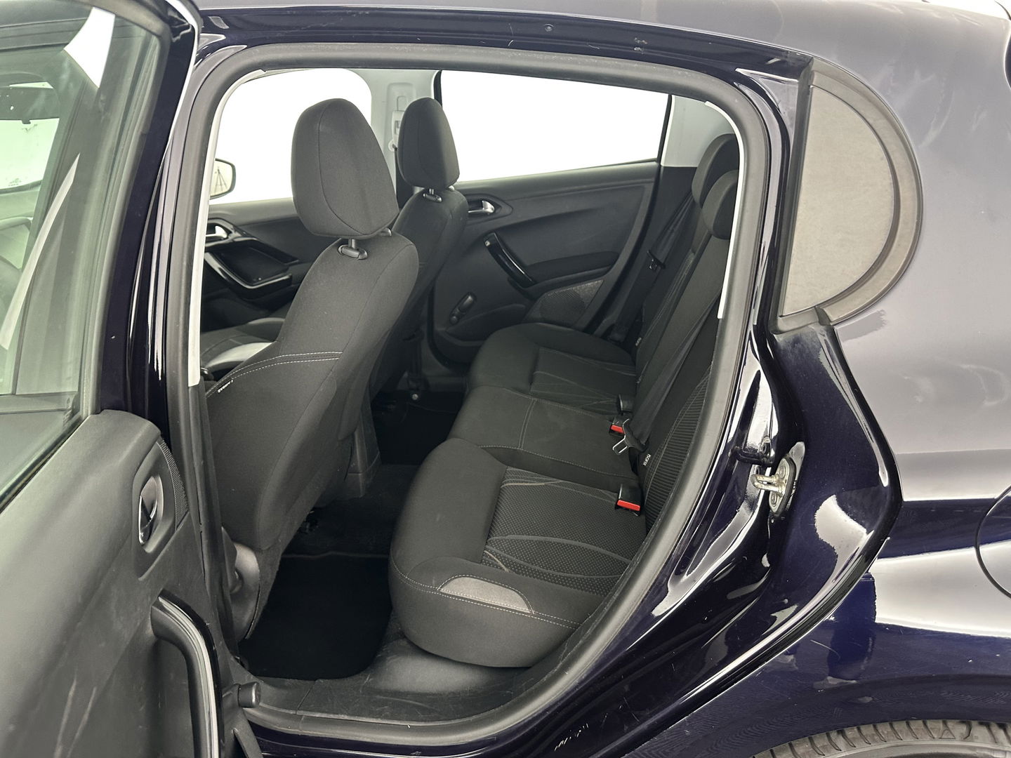 Peugeot 208 1.6 e-HDi Blue Lease *NAVI-FULLMAP | COMFORT-SEATS | AIRCO | CRUISE | TOWBAR*