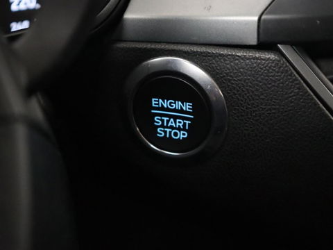 Ford Focus 1.0 EcoBoost Connected | Stoel & stuurverwarming | Camera | Adaptive cruise | Trekhaak | Carplay | Keyless | Navigatie | Climate control