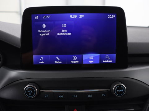 Ford Focus 1.0 EcoBoost Connected | Stoel & stuurverwarming | Camera | Adaptive cruise | Trekhaak | Carplay | Keyless | Navigatie | Climate control