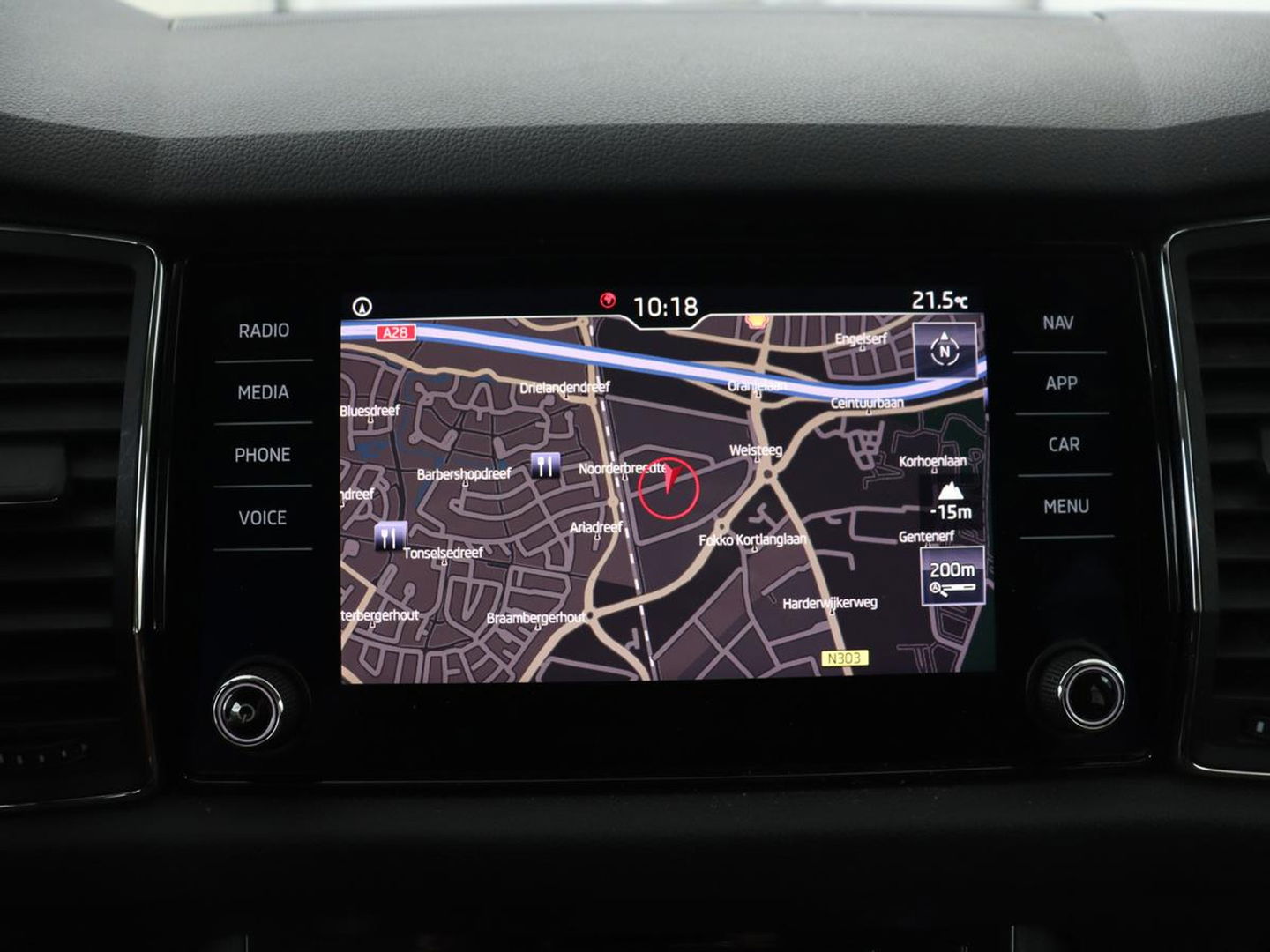 Škoda Kodiaq 1.5 TSI Business Edition 7-persoons | Leder | Trekhaak | Stoelverwarming | Carplay | Camera | Full LED | Navigatie | Canton Sound | Climate control