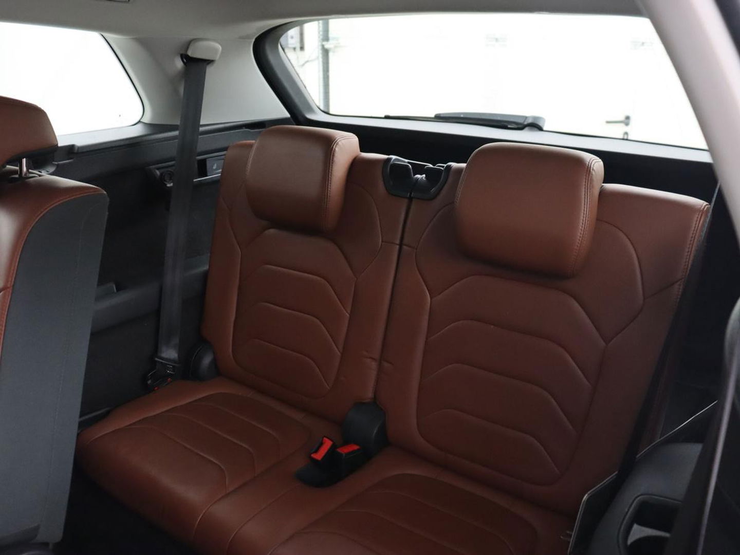 Škoda Kodiaq 1.5 TSI Business Edition 7-persoons | Leder | Trekhaak | Stoelverwarming | Carplay | Camera | Full LED | Navigatie | Canton Sound | Climate control
