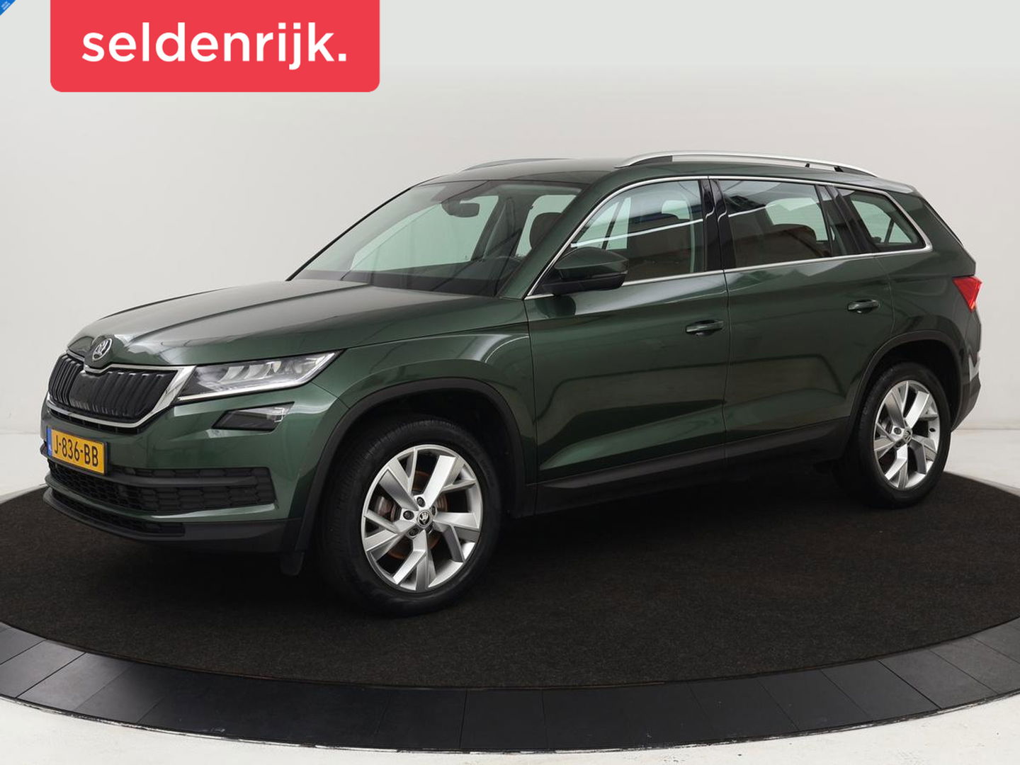 Škoda Kodiaq 1.5 TSI Business Edition 7-persoons | Leder | Trekhaak | Stoelverwarming | Carplay | Camera | Full LED | Navigatie | Canton Sound | Climate control