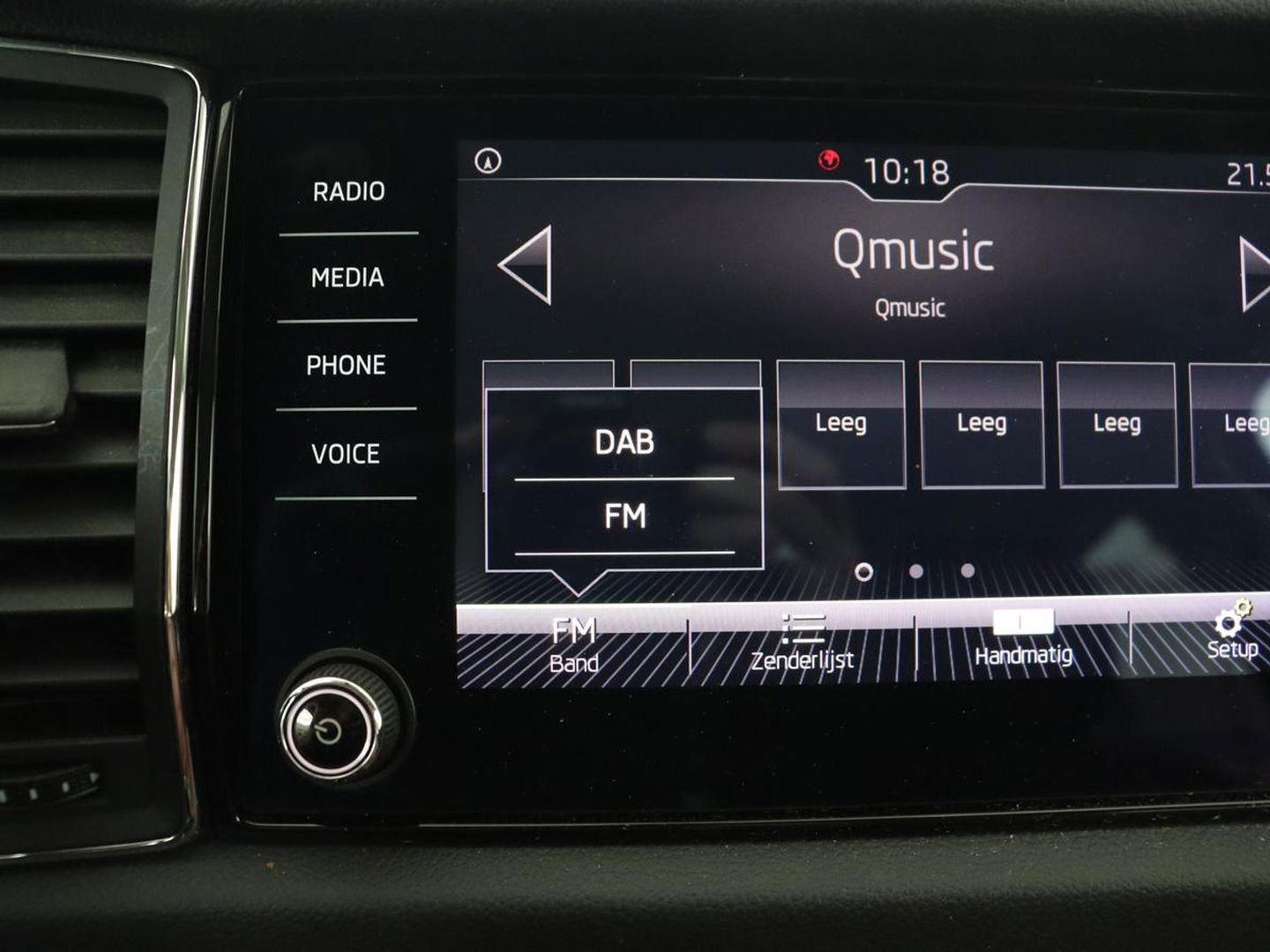 Škoda Kodiaq 1.5 TSI Business Edition 7-persoons | Leder | Trekhaak | Stoelverwarming | Carplay | Camera | Full LED | Navigatie | Canton Sound | Climate control