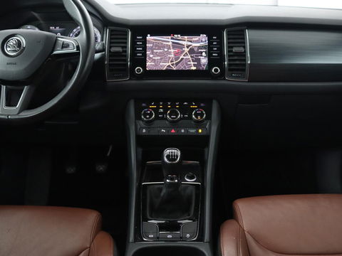 Škoda Kodiaq 1.5 TSI Business Edition 7-persoons | Leder | Trekhaak | Stoelverwarming | Carplay | Camera | Full LED | Navigatie | Canton Sound | Climate control