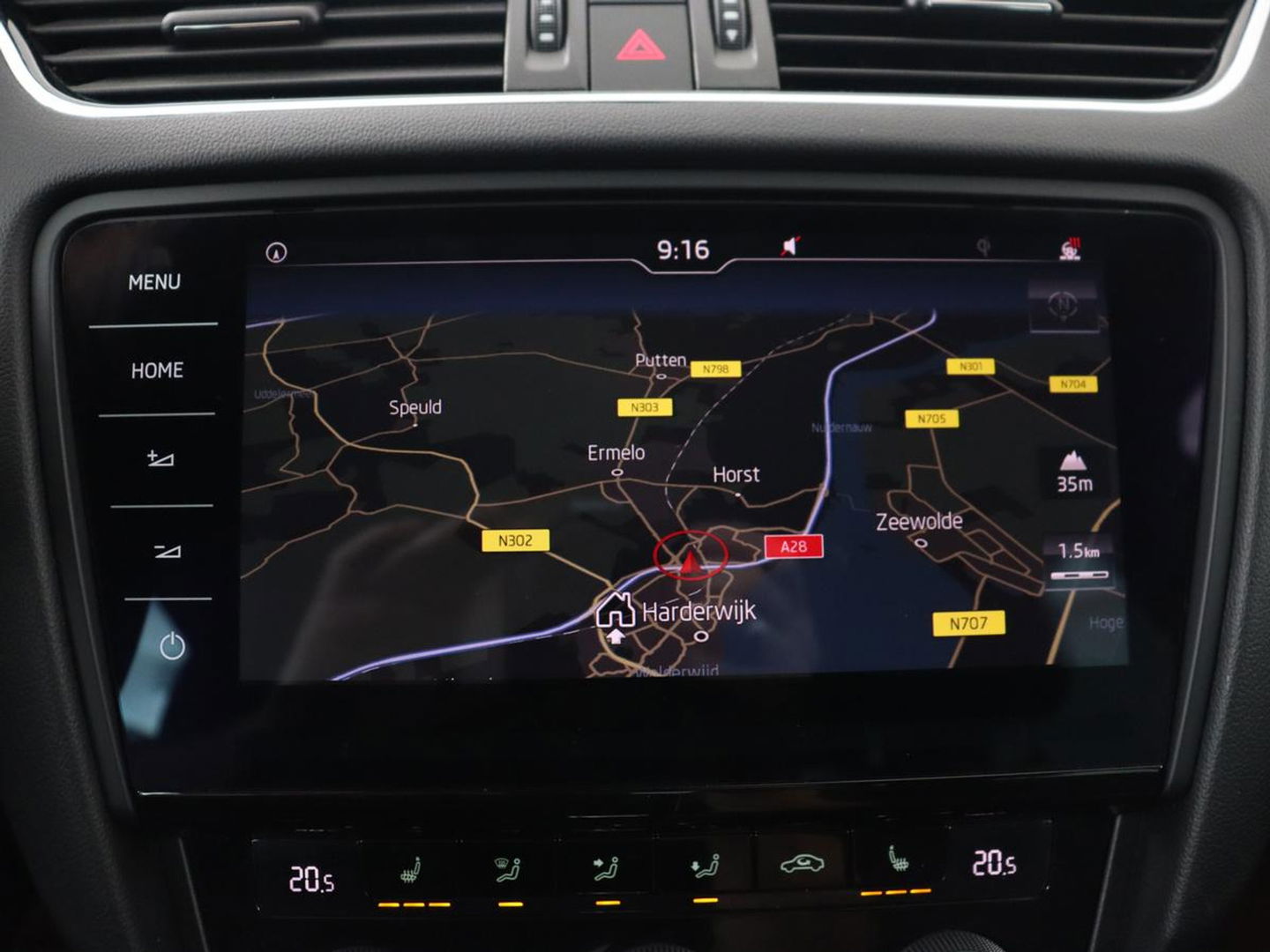 Škoda Octavia 1.0 TSI Style | Stoelverwarming | Trekhaak | Adaptive cruise | Carplay | Park Assist | Keyless | Full LED | Navigatie | Canton Sound | Climate control