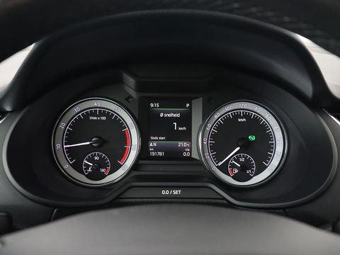 Škoda Octavia 1.0 TSI Style | Stoelverwarming | Trekhaak | Adaptive cruise | Carplay | Park Assist | Keyless | Full LED | Navigatie | Canton Sound | Climate control