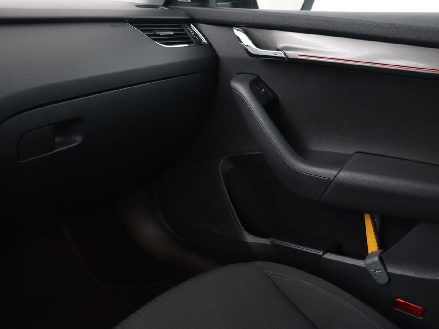 Škoda Octavia 1.0 TSI Style | Stoelverwarming | Trekhaak | Adaptive cruise | Carplay | Park Assist | Keyless | Full LED | Navigatie | Canton Sound | Climate control