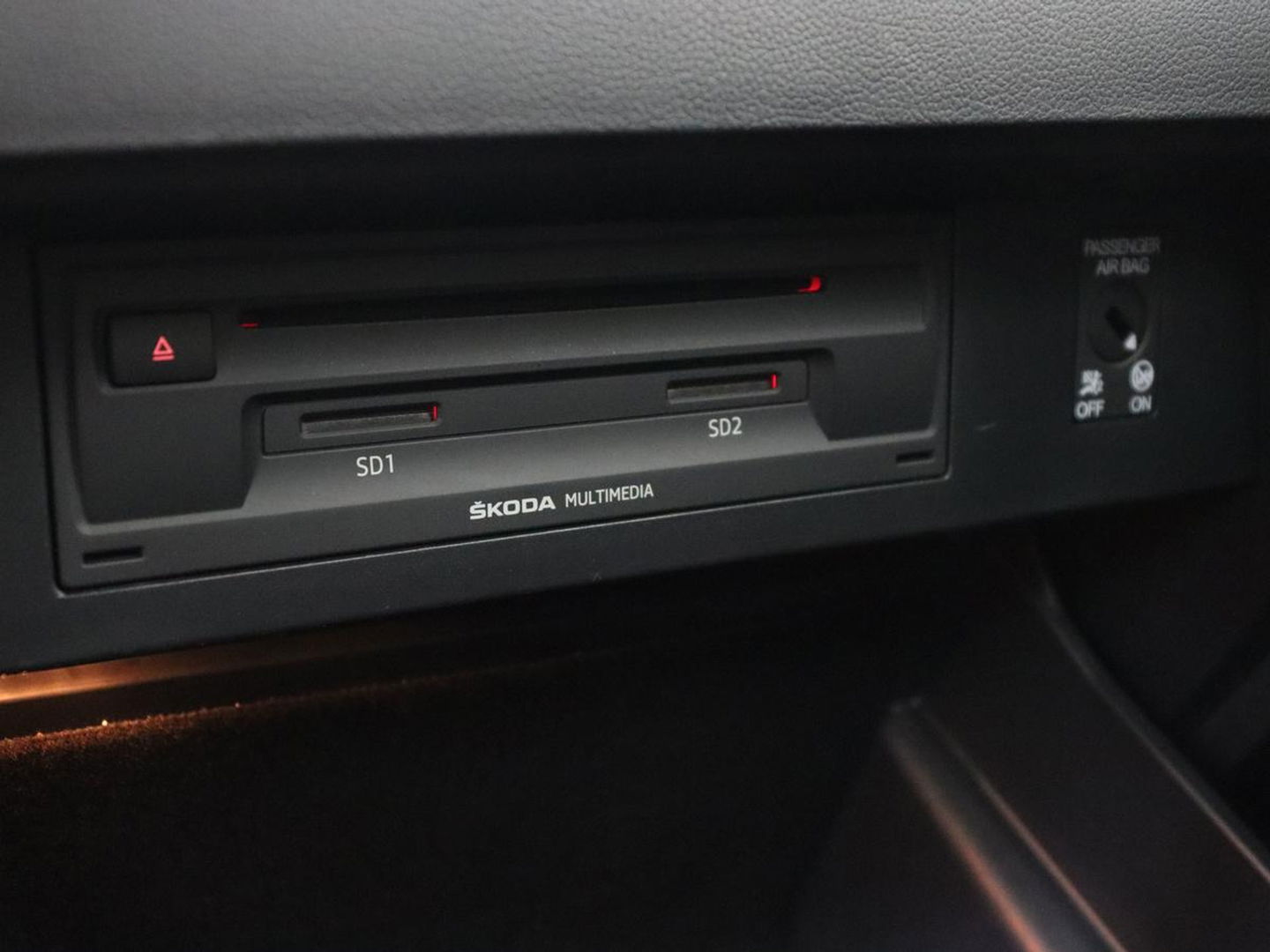 Škoda Octavia 1.0 TSI Style | Stoelverwarming | Trekhaak | Adaptive cruise | Carplay | Park Assist | Keyless | Full LED | Navigatie | Canton Sound | Climate control