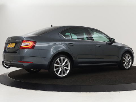 Škoda Octavia 1.0 TSI Style | Stoelverwarming | Trekhaak | Adaptive cruise | Carplay | Park Assist | Keyless | Full LED | Navigatie | Canton Sound | Climate control