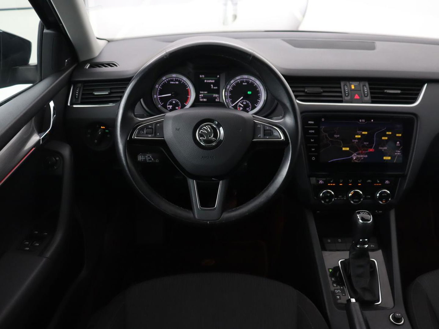 Škoda Octavia 1.0 TSI Style | Stoelverwarming | Trekhaak | Adaptive cruise | Carplay | Park Assist | Keyless | Full LED | Navigatie | Canton Sound | Climate control