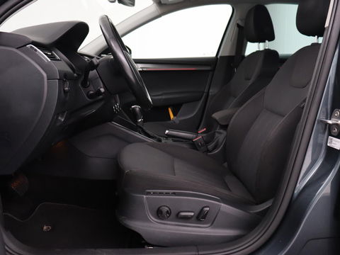Škoda Octavia 1.0 TSI Style | Stoelverwarming | Trekhaak | Adaptive cruise | Carplay | Park Assist | Keyless | Full LED | Navigatie | Canton Sound | Climate control