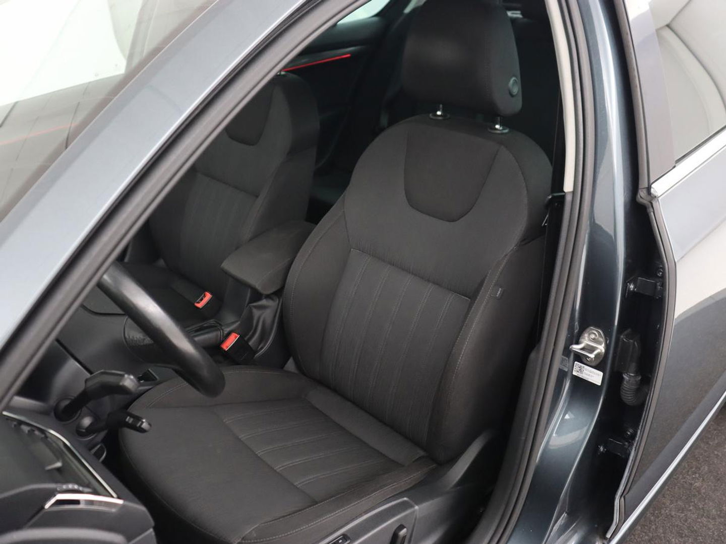 Škoda Octavia 1.0 TSI Style | Stoelverwarming | Trekhaak | Adaptive cruise | Carplay | Park Assist | Keyless | Full LED | Navigatie | Canton Sound | Climate control