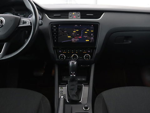 Škoda Octavia 1.0 TSI Style | Stoelverwarming | Trekhaak | Adaptive cruise | Carplay | Park Assist | Keyless | Full LED | Navigatie | Canton Sound | Climate control