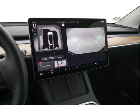 Tesla Model Y Long Range AWD 75 kWh [ 3-Fase ] (INCL.BTW) Aut. *PANO-WINDOW | AUTO-PILOT | LUXURY-LEATHER | SURROUND-VIEW | NAVI-FULLMAP | FULL-LED | AIR-SUSPENSION | DIGI-COCKPIT | KEYLESS | CAMERA | DAB+ | HEATED-COMFORT-SEATS*