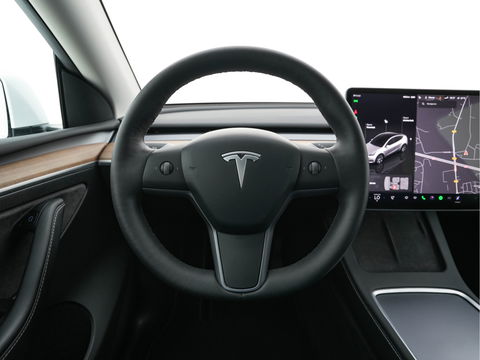 Tesla Model Y Long Range AWD 75 kWh [ 3-Fase ] (INCL.BTW) Aut. *PANO-WINDOW | AUTO-PILOT | LUXURY-LEATHER | SURROUND-VIEW | NAVI-FULLMAP | FULL-LED | AIR-SUSPENSION | DIGI-COCKPIT | KEYLESS | CAMERA | DAB+ | HEATED-COMFORT-SEATS*