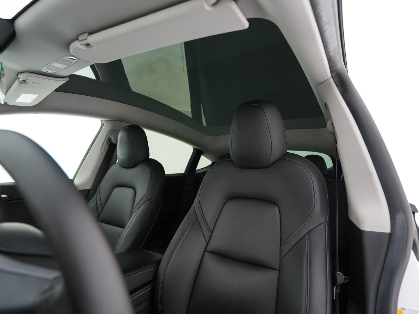 Tesla Model Y Long Range AWD 75 kWh [ 3-Fase ] (INCL.BTW) Aut. *PANO-WINDOW | AUTO-PILOT | LUXURY-LEATHER | SURROUND-VIEW | NAVI-FULLMAP | FULL-LED | AIR-SUSPENSION | DIGI-COCKPIT | KEYLESS | CAMERA | DAB+ | HEATED-COMFORT-SEATS*