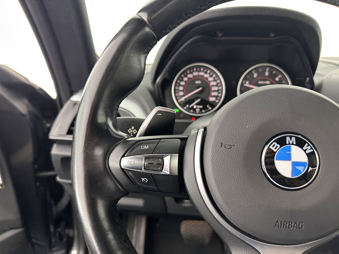 BMW 2 Serie Coupé 220d High Executive *FULL-LEATHER | XENON | NAVI-FULLMAP | SPORT\HEATED-SEATS | KEYLESS | ECC | PDC | CRUISE | 18''ALU |  TOWBAR*