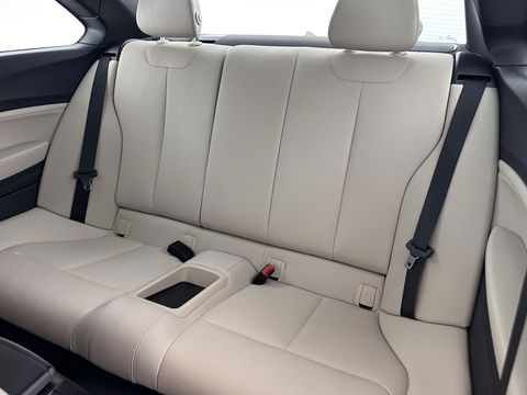 BMW 2 Serie Coupé 220d High Executive *FULL-LEATHER | XENON | NAVI-FULLMAP | SPORT\HEATED-SEATS | KEYLESS | ECC | PDC | CRUISE | 18''ALU |  TOWBAR*