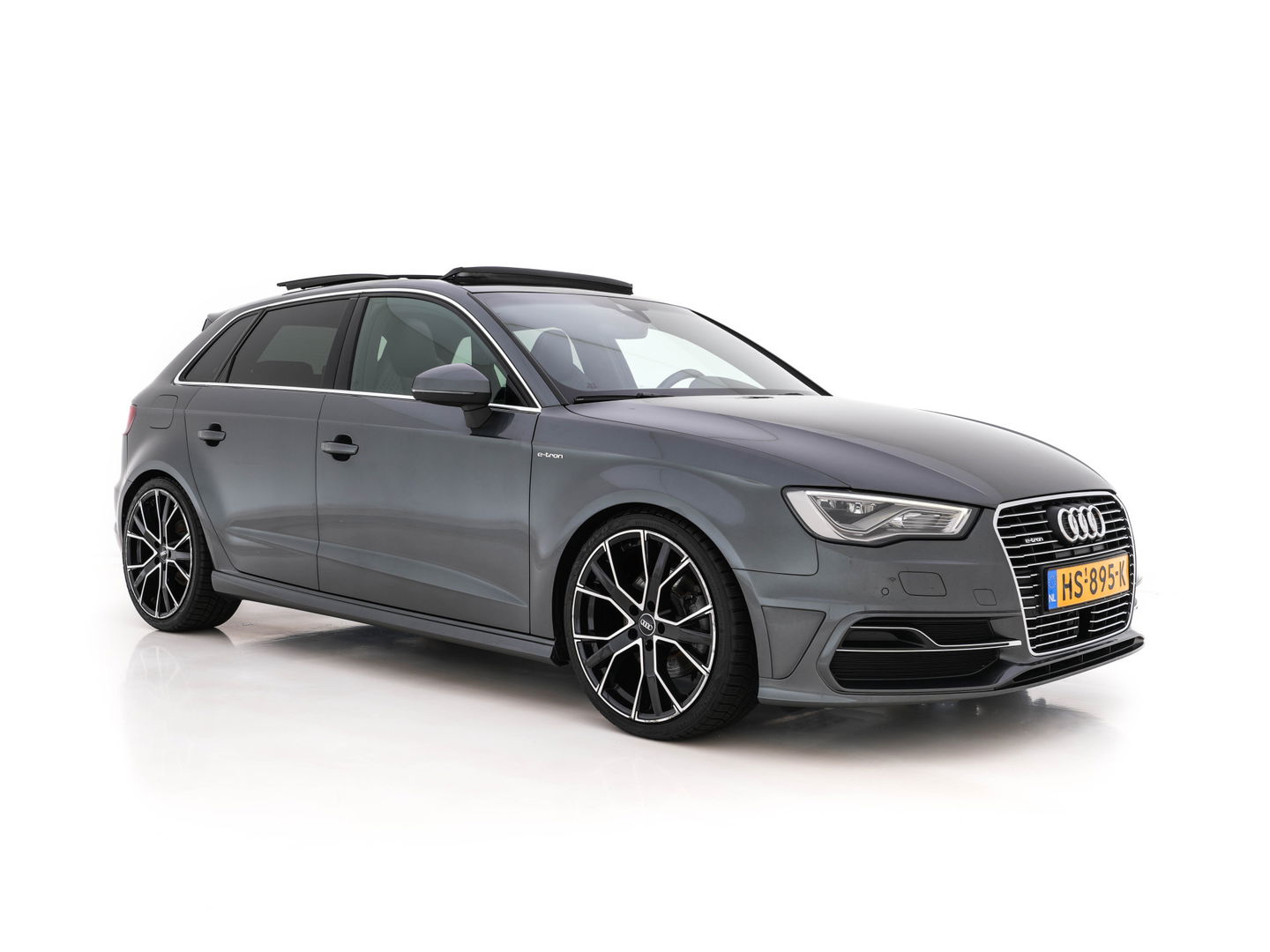 Audi A3 Sportback 1.4 e-tron PHEV Ambition Pro Line plus Aut. *PANO | RS-SEATS | BANG&OLUFSEN | FULL-LEATHER | FULL-LED | ADAPTIVE-CRUISE | BLIND-SPOT | KEYLESS | DAB+ | CAMERA | NAVI-FULLMAP | 19''ALU*