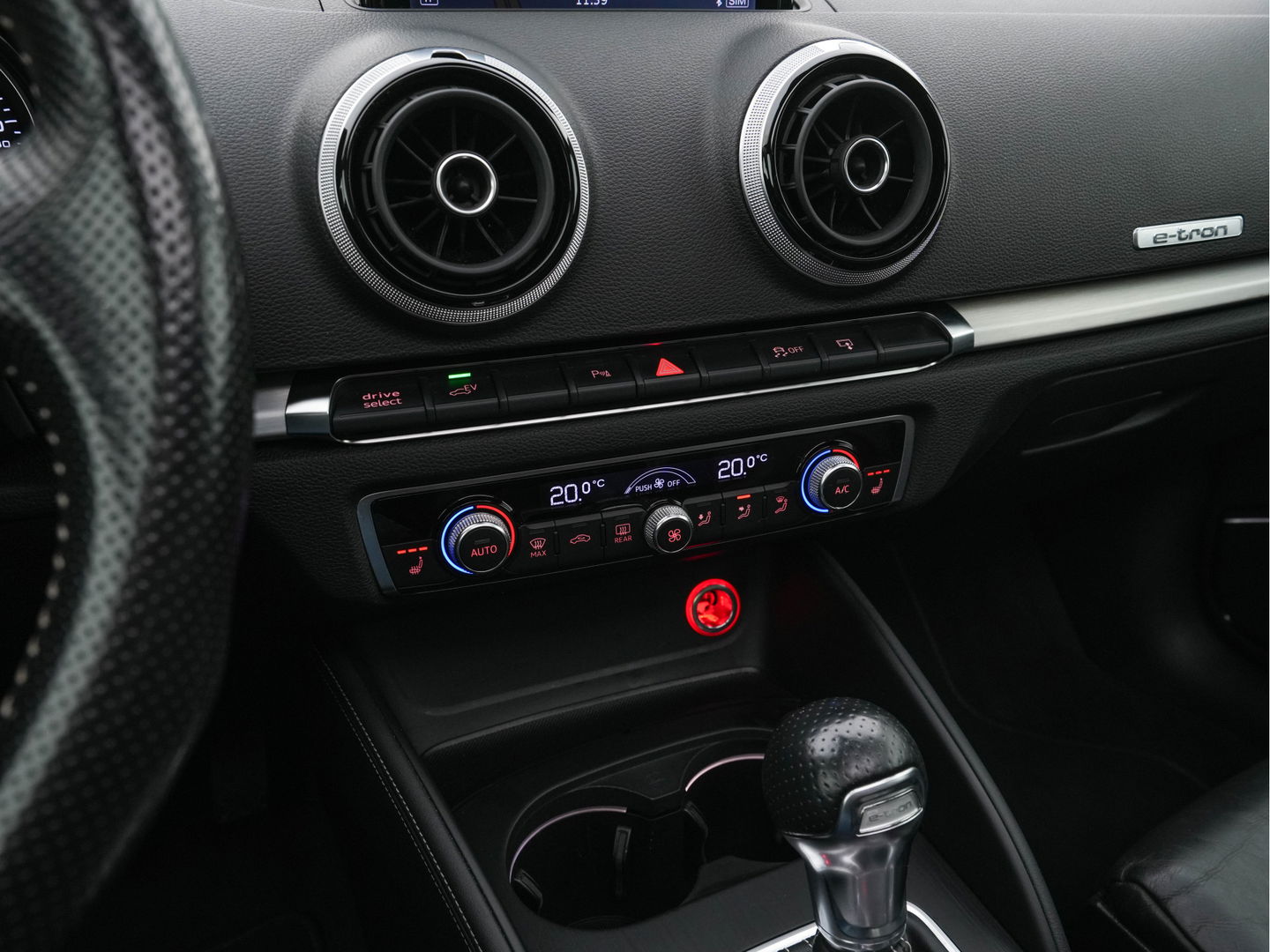 Audi A3 Sportback 1.4 e-tron PHEV Ambition Pro Line plus Aut. *PANO | RS-SEATS | BANG&OLUFSEN | FULL-LEATHER | FULL-LED | ADAPTIVE-CRUISE | BLIND-SPOT | KEYLESS | DAB+ | CAMERA | NAVI-FULLMAP | 19''ALU*