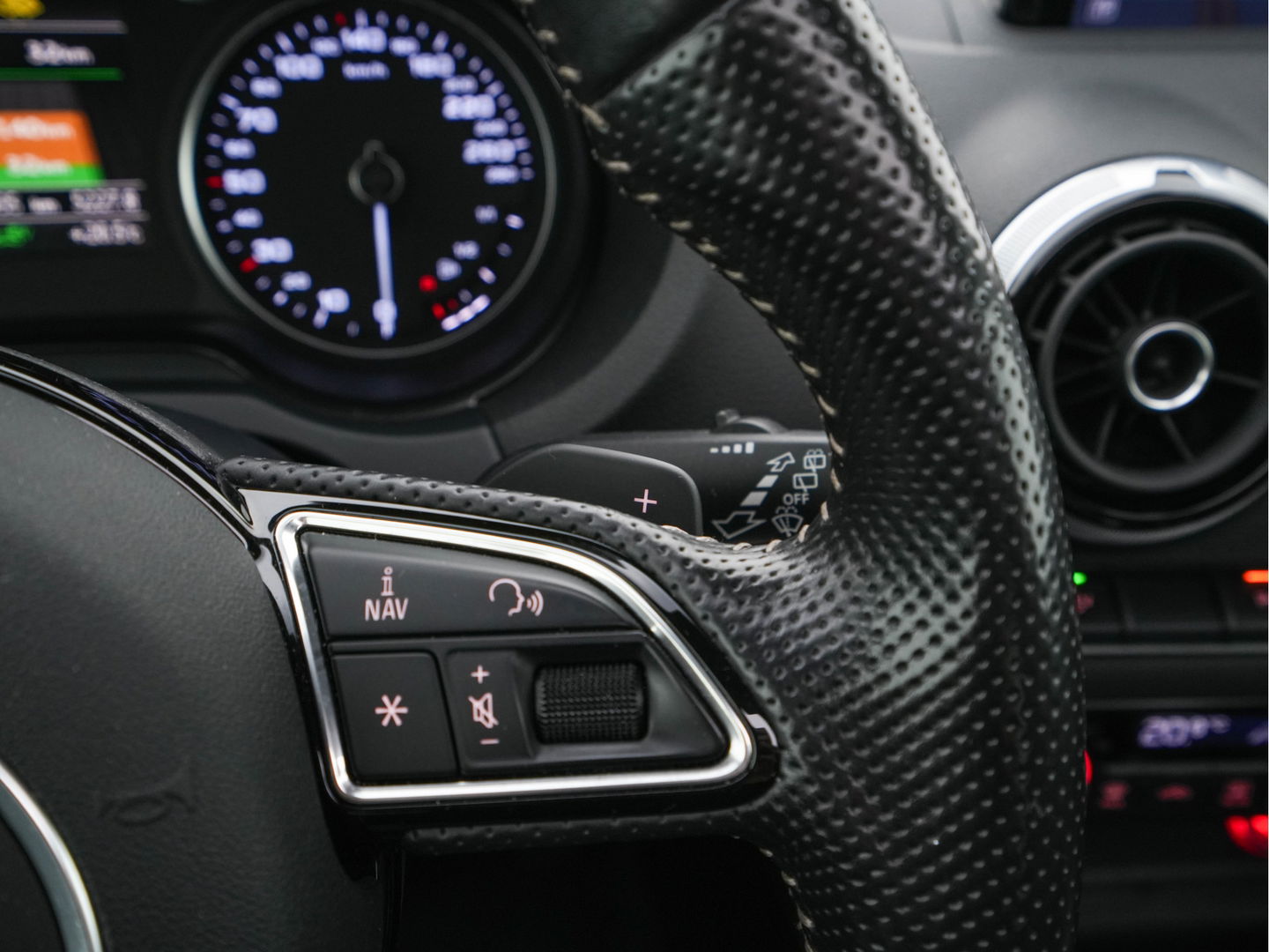 Audi A3 Sportback 1.4 e-tron PHEV Ambition Pro Line plus Aut. *PANO | RS-SEATS | BANG&OLUFSEN | FULL-LEATHER | FULL-LED | ADAPTIVE-CRUISE | BLIND-SPOT | KEYLESS | DAB+ | CAMERA | NAVI-FULLMAP | 19''ALU*