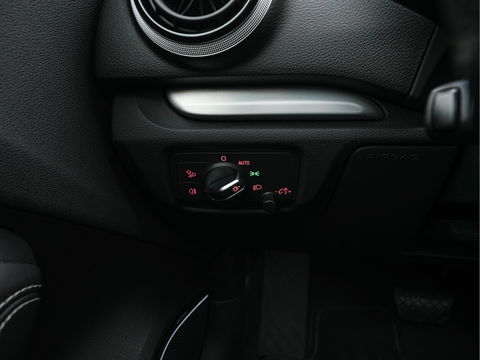 Audi A3 Sportback 1.4 e-tron PHEV Ambition Pro Line plus Aut. *PANO | RS-SEATS | BANG&OLUFSEN | FULL-LEATHER | FULL-LED | ADAPTIVE-CRUISE | BLIND-SPOT | KEYLESS | DAB+ | CAMERA | NAVI-FULLMAP | 19''ALU*
