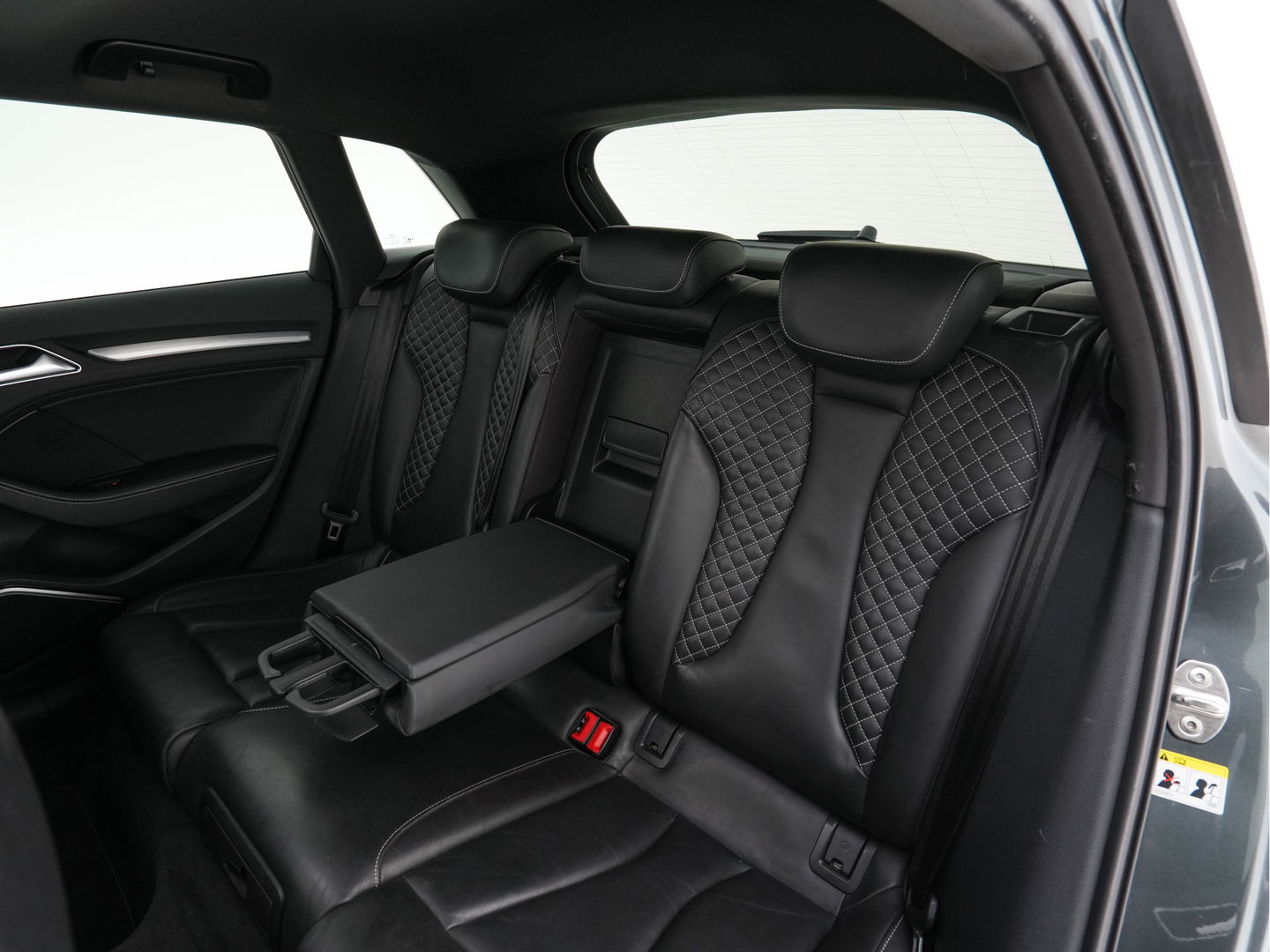 Audi A3 Sportback 1.4 e-tron PHEV Ambition Pro Line plus Aut. *PANO | RS-SEATS | BANG&OLUFSEN | FULL-LEATHER | FULL-LED | ADAPTIVE-CRUISE | BLIND-SPOT | KEYLESS | DAB+ | CAMERA | NAVI-FULLMAP | 19''ALU*