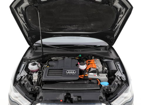 Audi A3 Sportback 1.4 e-tron PHEV Ambition Pro Line plus Aut. *PANO | RS-SEATS | BANG&OLUFSEN | FULL-LEATHER | FULL-LED | ADAPTIVE-CRUISE | BLIND-SPOT | KEYLESS | DAB+ | CAMERA | NAVI-FULLMAP | 19''ALU*