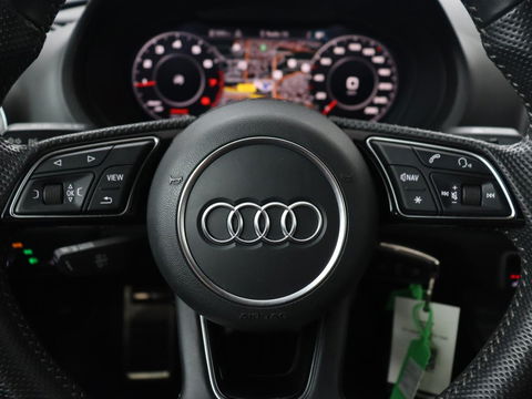 Audi A3 35 TFSI Advance Sport | Stoelverwarming | Carplay | Virtual Cockpit | Sportstoelen | Full LED | Navigatie | Half leder | Climate control | DAB | S Line
