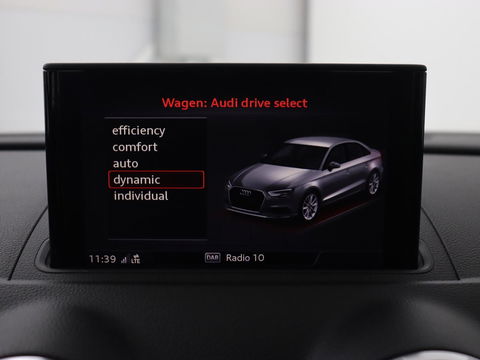 Audi A3 35 TFSI Advance Sport | Stoelverwarming | Carplay | Virtual Cockpit | Sportstoelen | Full LED | Navigatie | Half leder | Climate control | DAB | S Line
