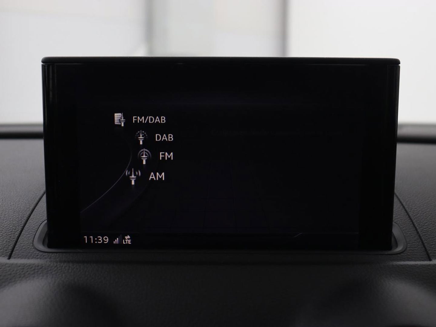 Audi A3 35 TFSI Advance Sport | Stoelverwarming | Carplay | Virtual Cockpit | Sportstoelen | Full LED | Navigatie | Half leder | Climate control | DAB | S Line