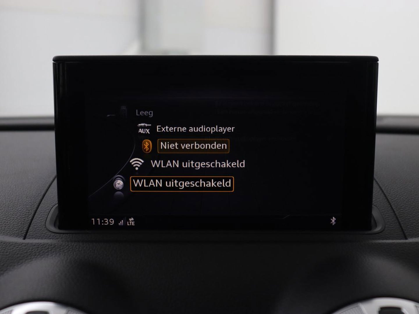 Audi A3 35 TFSI Advance Sport | Stoelverwarming | Carplay | Virtual Cockpit | Sportstoelen | Full LED | Navigatie | Half leder | Climate control | DAB | S Line