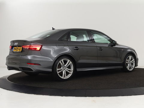 Audi A3 35 TFSI Advance Sport | Stoelverwarming | Carplay | Virtual Cockpit | Sportstoelen | Full LED | Navigatie | Half leder | Climate control | DAB | S Line