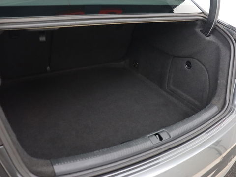 Audi A3 35 TFSI Advance Sport | Stoelverwarming | Carplay | Virtual Cockpit | Sportstoelen | Full LED | Navigatie | Half leder | Climate control | DAB | S Line