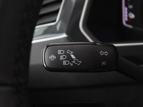 Volkswagen Tiguan 1.4 TSI eHybrid | Stoel & stuurverwarming | Adaptive cruise | Carplay | Park Assist | Navigatie | Side Assist | Virtual Cockpit | Full LED | PHEV
