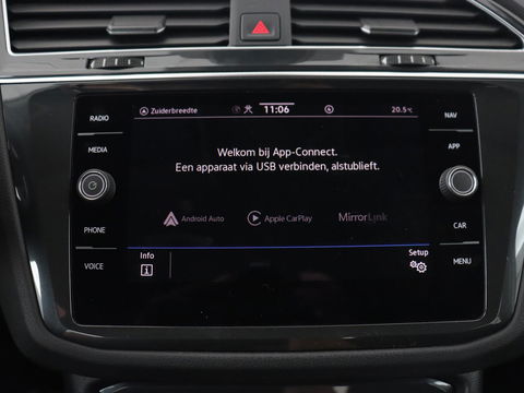 Volkswagen Tiguan 1.4 TSI eHybrid | Stoel & stuurverwarming | Adaptive cruise | Carplay | Park Assist | Navigatie | Side Assist | Virtual Cockpit | Full LED | PHEV
