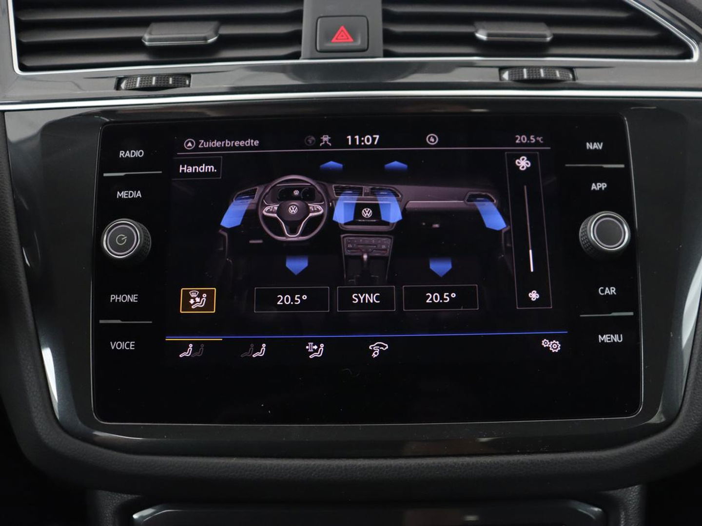 Volkswagen Tiguan 1.4 TSI eHybrid | Stoel & stuurverwarming | Adaptive cruise | Carplay | Park Assist | Navigatie | Side Assist | Virtual Cockpit | Full LED | PHEV