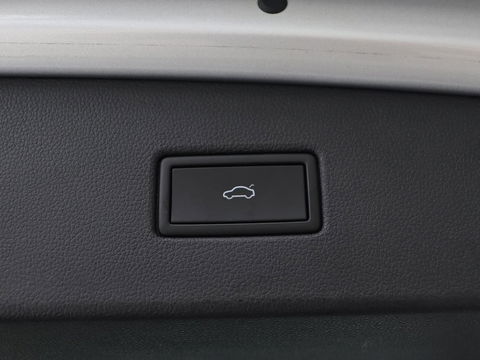Volkswagen Tiguan 1.4 TSI eHybrid | Stoel & stuurverwarming | Adaptive cruise | Carplay | Park Assist | Navigatie | Side Assist | Virtual Cockpit | Full LED | PHEV