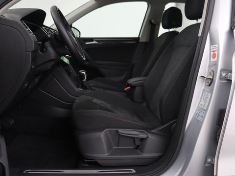 Volkswagen Tiguan 1.4 TSI eHybrid | Stoel & stuurverwarming | Adaptive cruise | Carplay | Park Assist | Navigatie | Side Assist | Virtual Cockpit | Full LED | PHEV