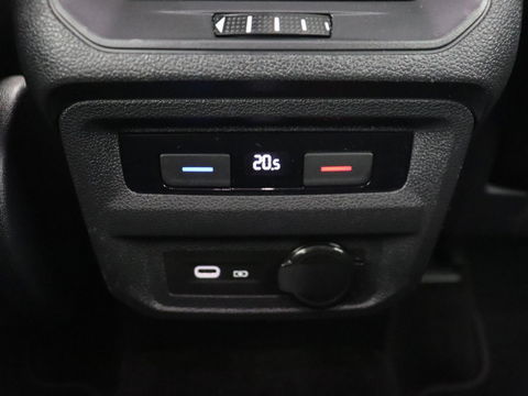 Volkswagen Tiguan 1.4 TSI eHybrid | Stoel & stuurverwarming | Adaptive cruise | Carplay | Park Assist | Navigatie | Side Assist | Virtual Cockpit | Full LED | PHEV