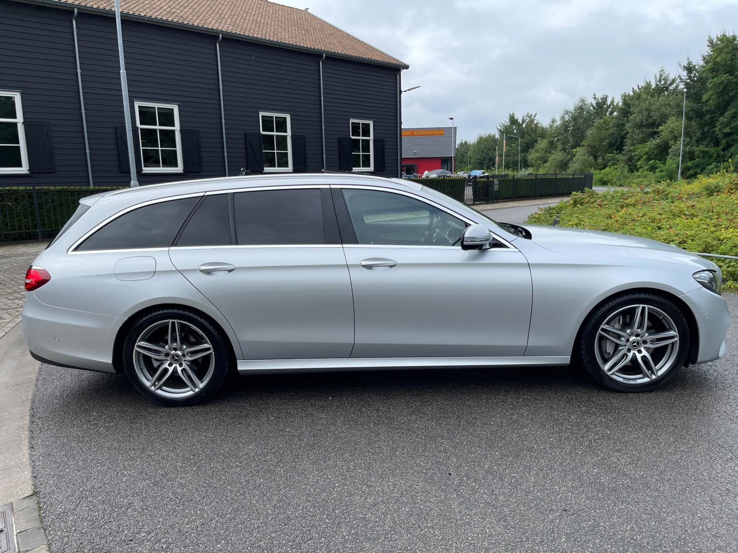 Mercedes-Benz E-Klasse Estate 250 Premium Plus AMG 360" Camera Panodak Burmestersystem Head-up display, Elctr Trekhaak