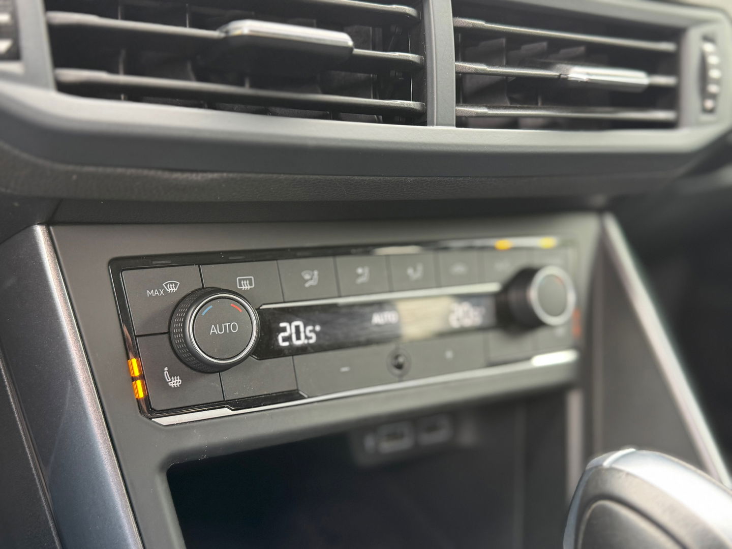 Volkswagen Polo 1.0 TSI Highline R Carplay|ACC|17inch|PDC