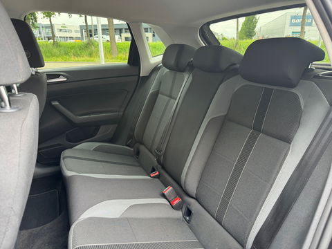 Volkswagen Polo 1.0 TSI Highline R Carplay|ACC|17inch|PDC