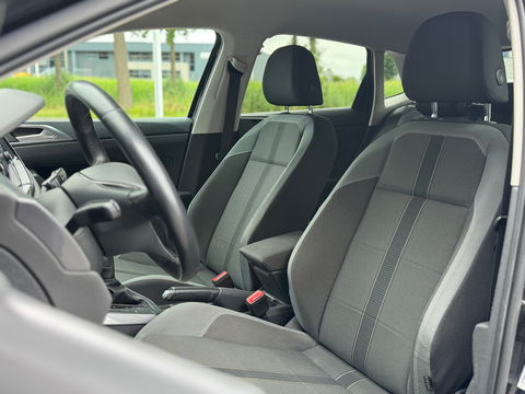 Volkswagen Polo 1.0 TSI Highline R Carplay|ACC|17inch|PDC