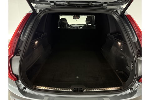 Volkswagen XC90 D5 Inscription | Grijs Kenteken | 236PK 360 Camera Pano LED Sfeer 2700KG Trekgew. Trekhaak b&w Memory Head up Virtual Carplay Cruise Clima Navi Leder PDC 20"LMV