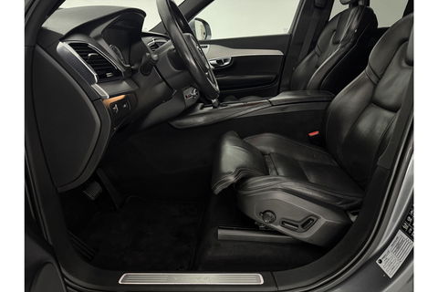 Volkswagen XC90 D5 Inscription | Grijs Kenteken | 236PK 360 Camera Pano LED Sfeer 2700KG Trekgew. Trekhaak b&w Memory Head up Virtual Carplay Cruise Clima Navi Leder PDC 20"LMV