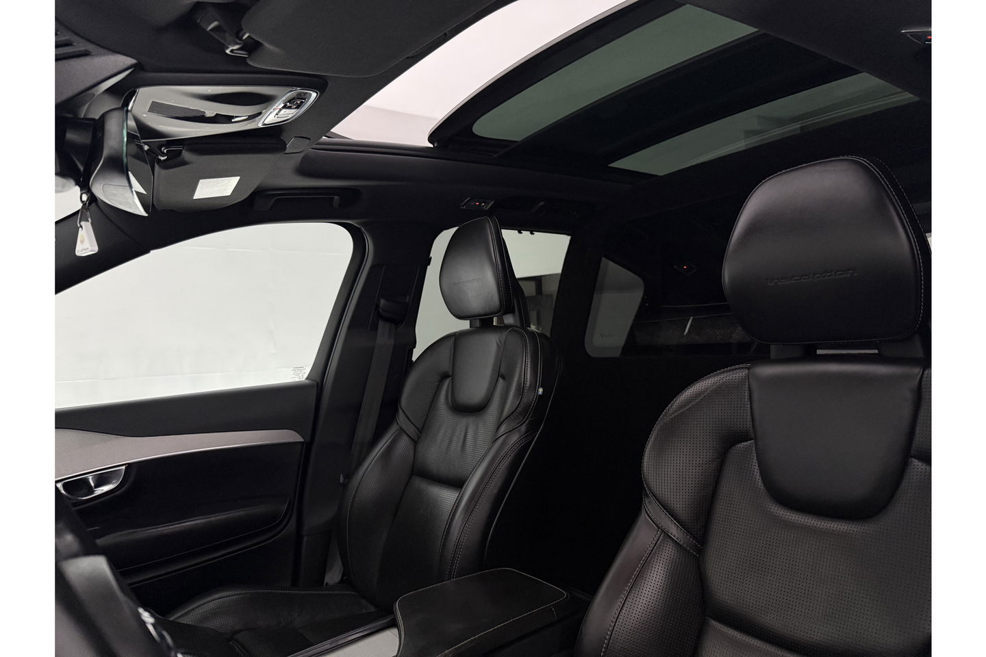 Volkswagen XC90 D5 Inscription | Grijs Kenteken | 236PK 360 Camera Pano LED Sfeer 2700KG Trekgew. Trekhaak b&w Memory Head up Virtual Carplay Cruise Clima Navi Leder PDC 20"LMV
