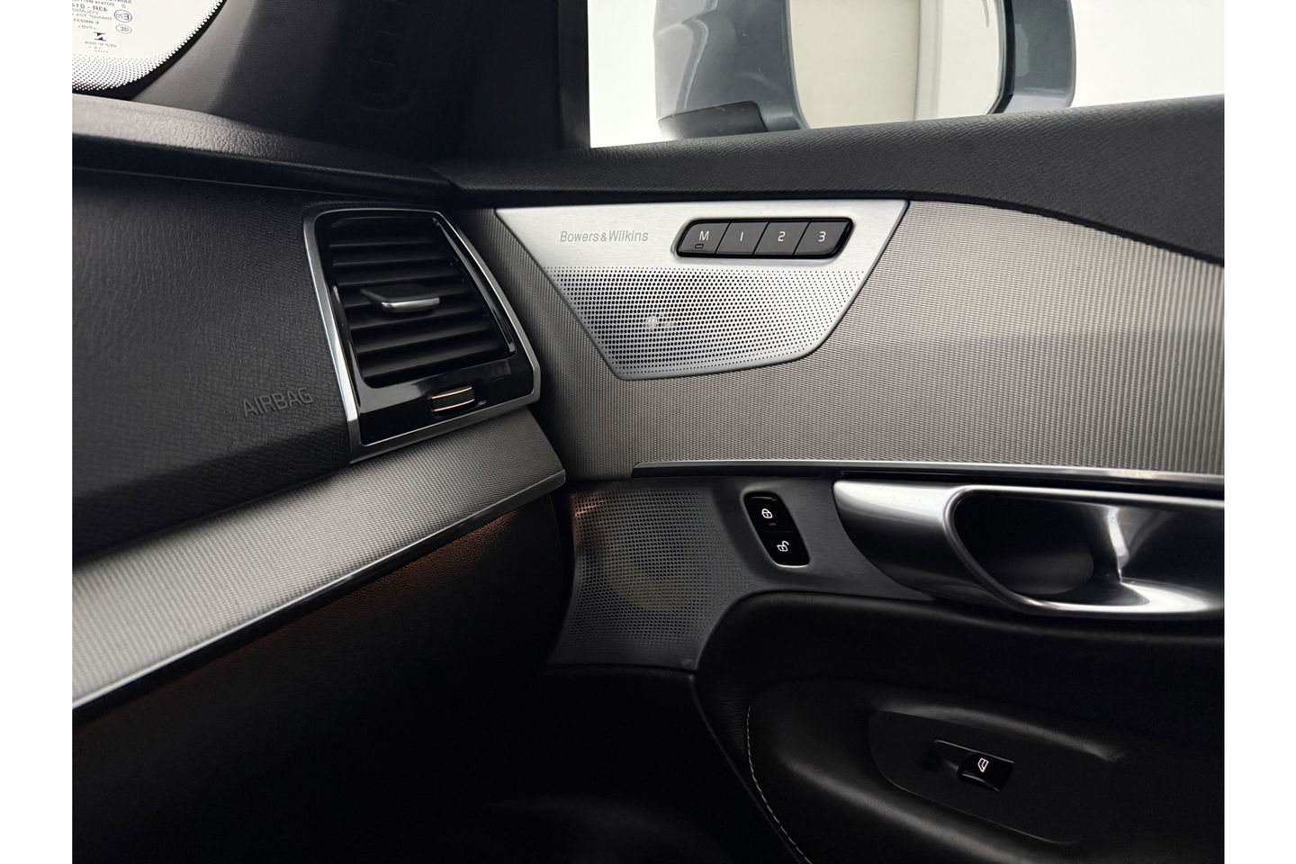 Volkswagen XC90 D5 Inscription | Grijs Kenteken | 236PK 360 Camera Pano LED Sfeer 2700KG Trekgew. Trekhaak b&w Memory Head up Virtual Carplay Cruise Clima Navi Leder PDC 20"LMV